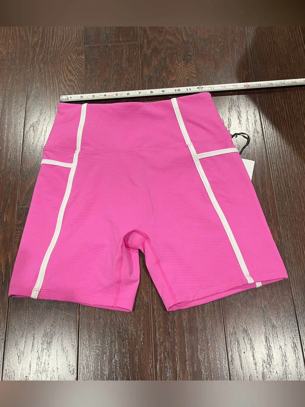 BEACH RIOT WOMEN BIKE SHORTS PINK TEXTURED Large NEW